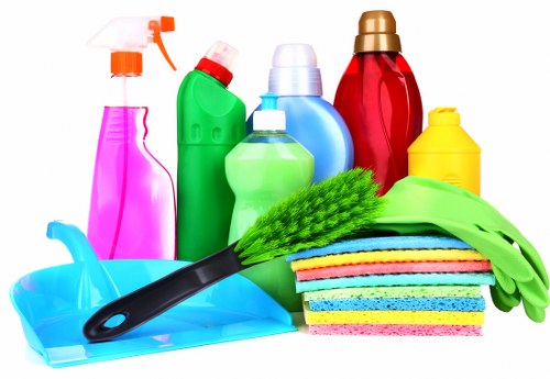 Carpet cleaner preparing equipment with safety checks