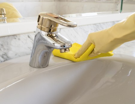 Dust removal from curtains in Elephant and Castle